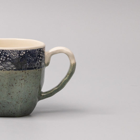Mug in a Gift Box 260ml Green with Patchwork Band Design