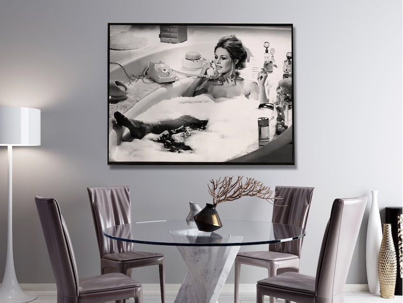 Wall Art 30cmx40cm Brigitte Bardot In the bath poster, Black Frame Canvas