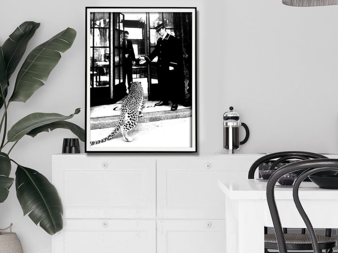 Wall Art 50cmx70cm Luxury Brand Leopard Jewelry Shop Poster, Black Frame Canvas