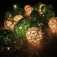 1 Set of Green n White 5cm Rattan Cane 20 Ball Battery Powered 3m String Lights Christmas Gift Home Wedding Party Bedroom Decoration Table Centrepiece