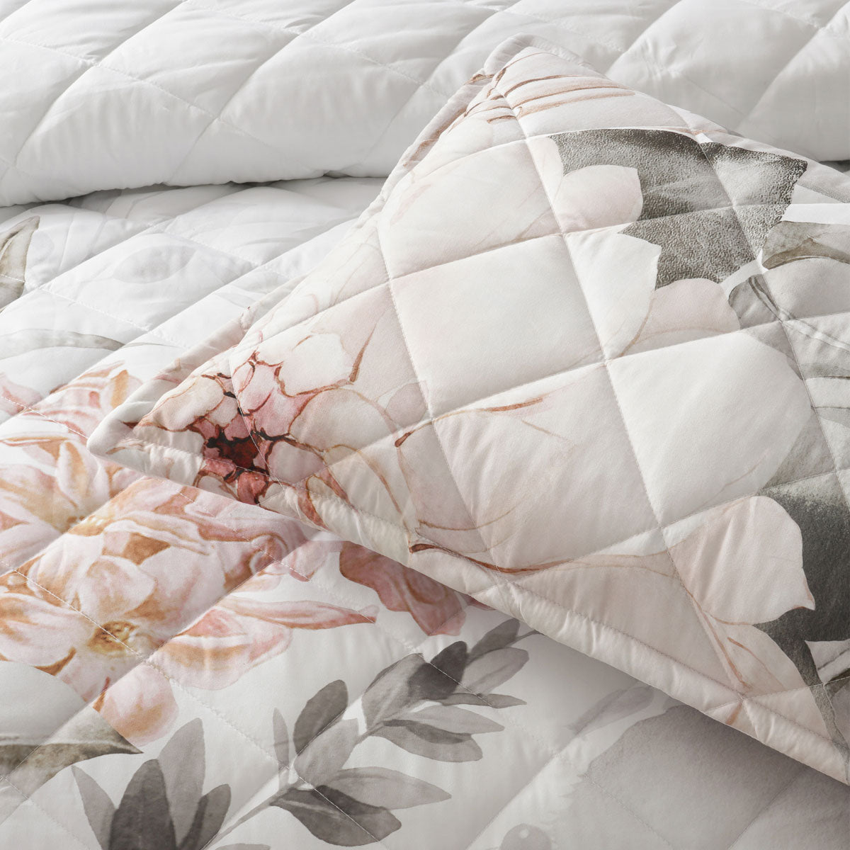 Bianca Giselle White Polyester Printed Floral Coverlet Set Single/Double