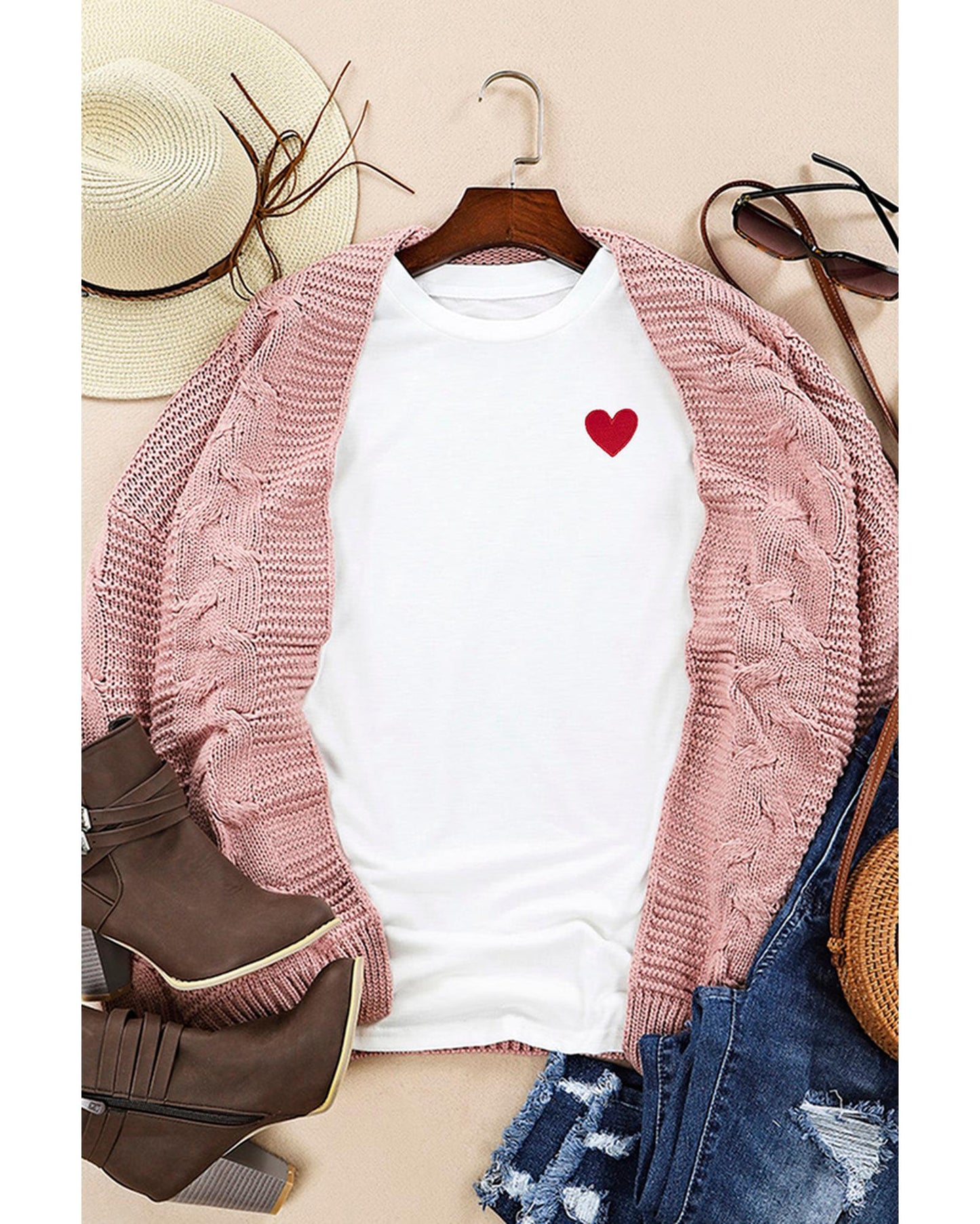 Azura Exchange Embroidered Heart Pattern T-Shirt - M