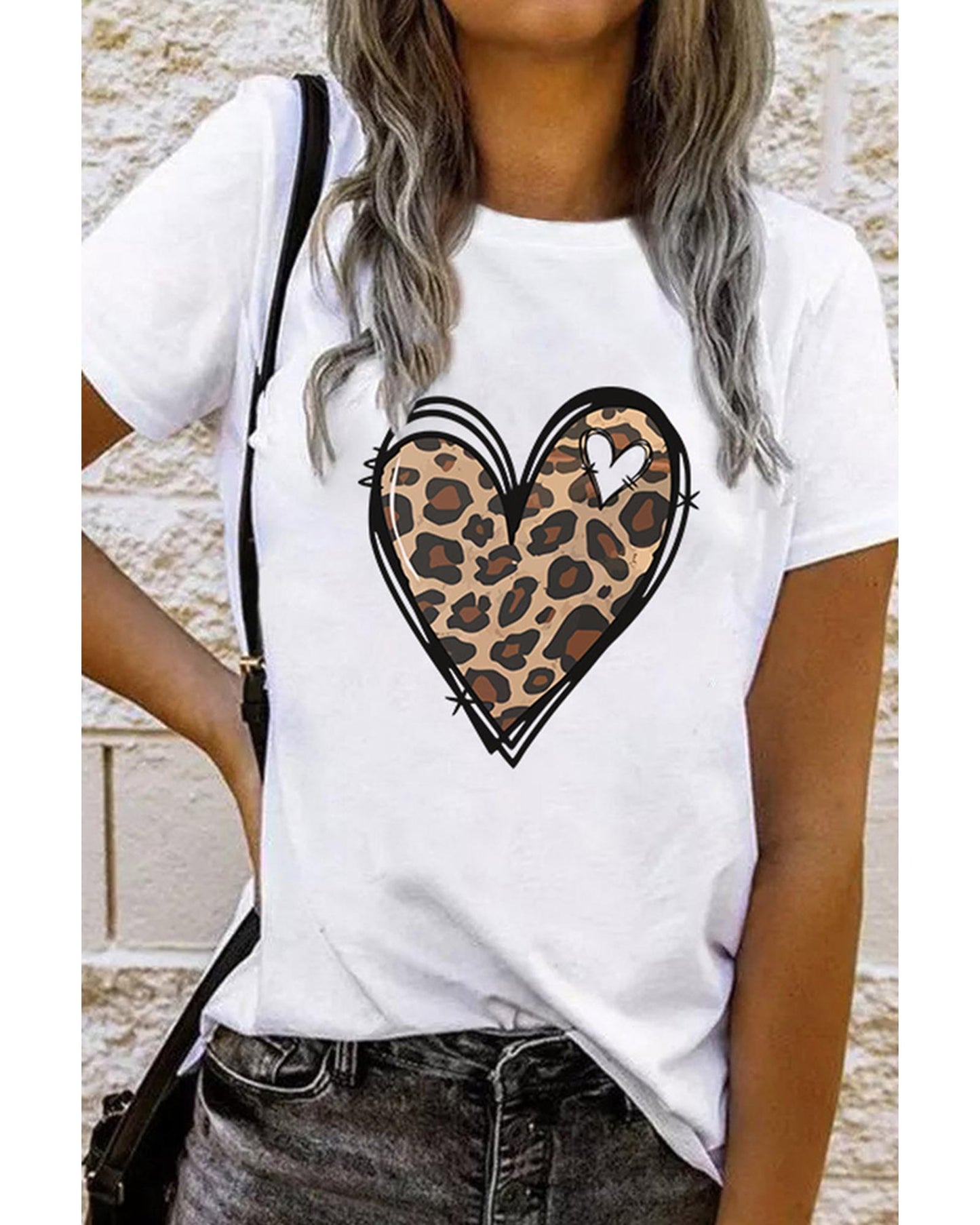 Azura Exchange Leopard Heart Pattern Print T-Shirt - M