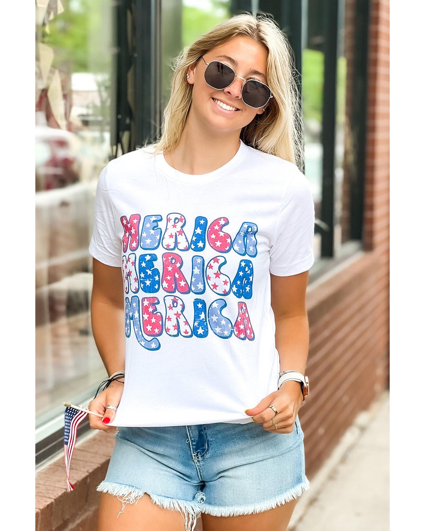 Azura Exchange Graphic Tee with MERICA Flag Element - M