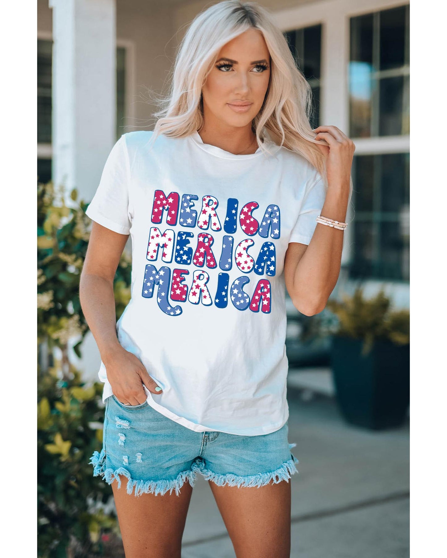 Azura Exchange Graphic Tee with MERICA Flag Element - M