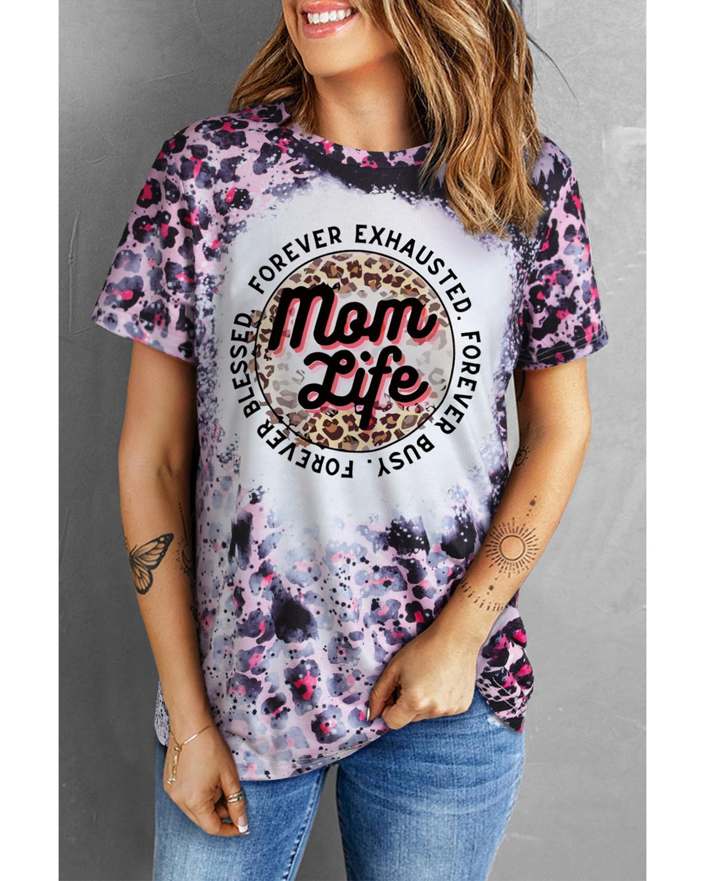 Azura Exchange Leopard Print Graphic Tee with Mom Life Slogan - M