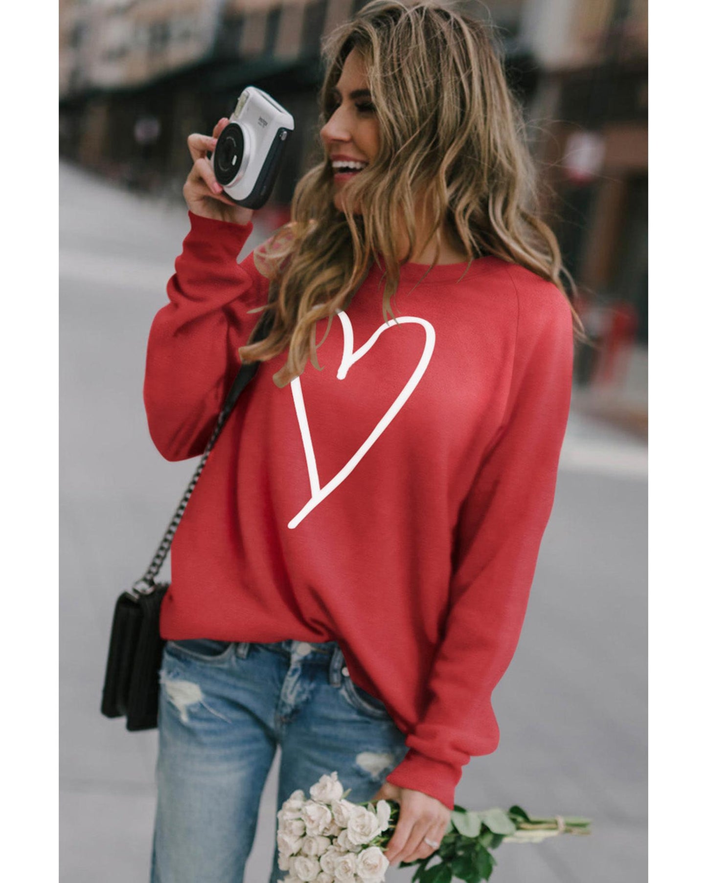 Azura Exchange Heart Graphic Sweatshirt - L