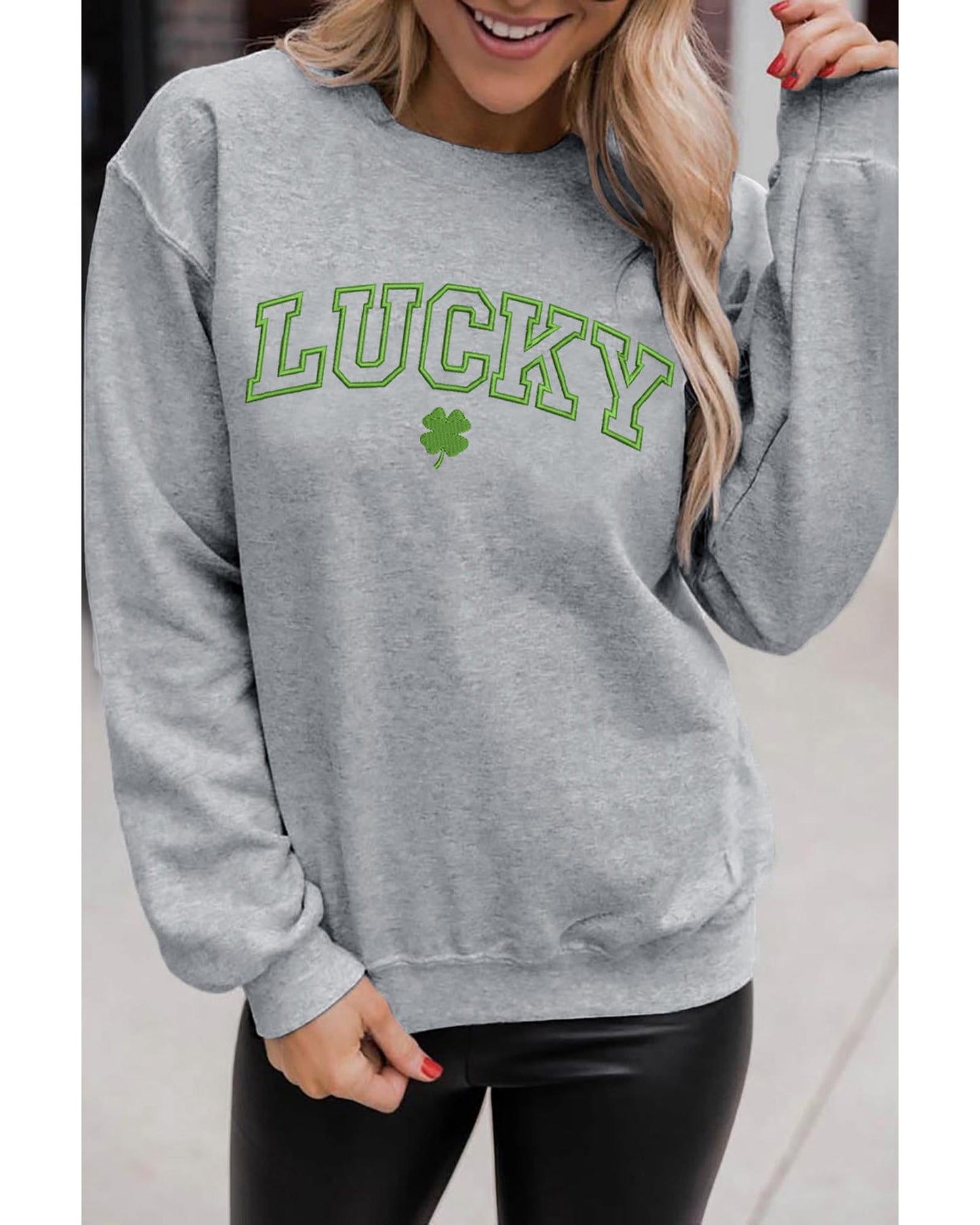 Azura Exchange Clover Embroidered Pullover Sweatshirt - S