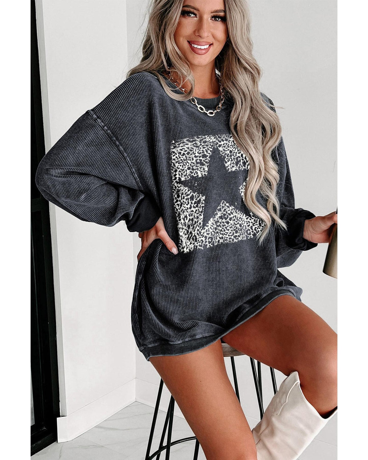 Azura Exchange Leopard Star Graphic Corded Sweatshirt - S