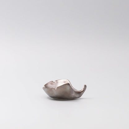 Gingko Leaf Sauce Dish 30ml Metallic Lustre Glaze