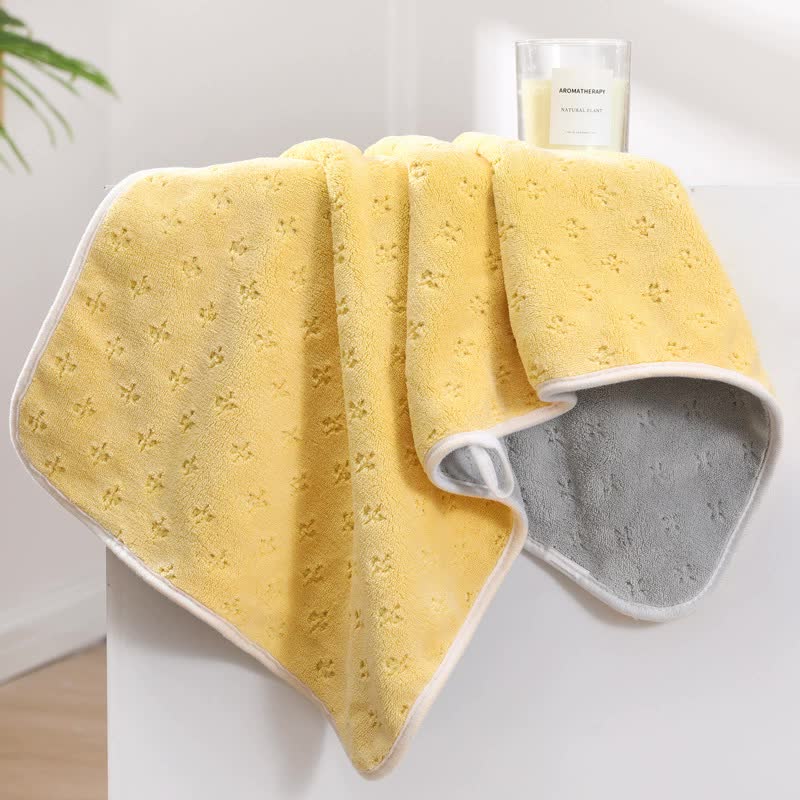 Yellow-gray Oversized Double-Sided Coral Fleece Bath Towel | Soft and Absorbent, Thick & Warm, 70x140cm