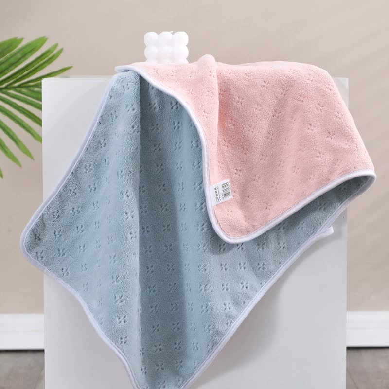 Blue-pink Oversized Double-Sided Coral Fleece Bath Towel | Soft and Absorbent, Thick & Warm, 70x140cm