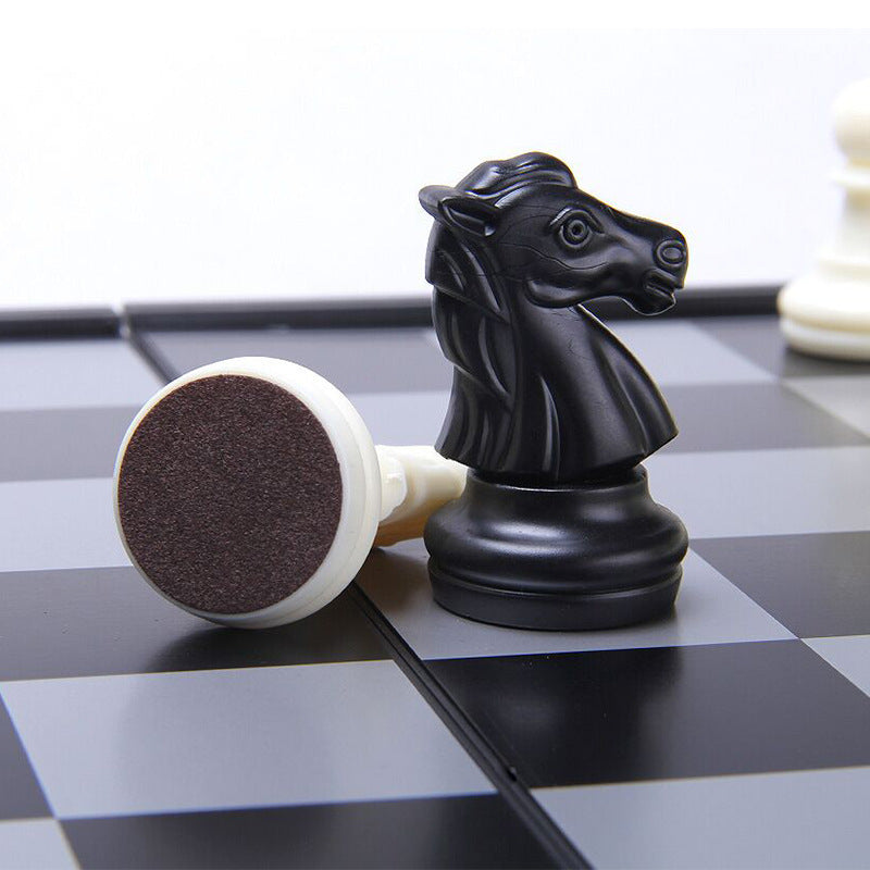 Chess game set with magnet box - Black and white