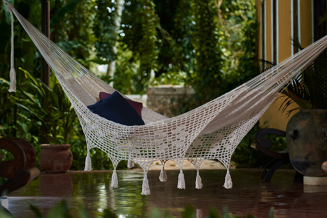 Outdoor undercover cotton Mayan Legacy hammock with hand crocheted tassels King Size Marble